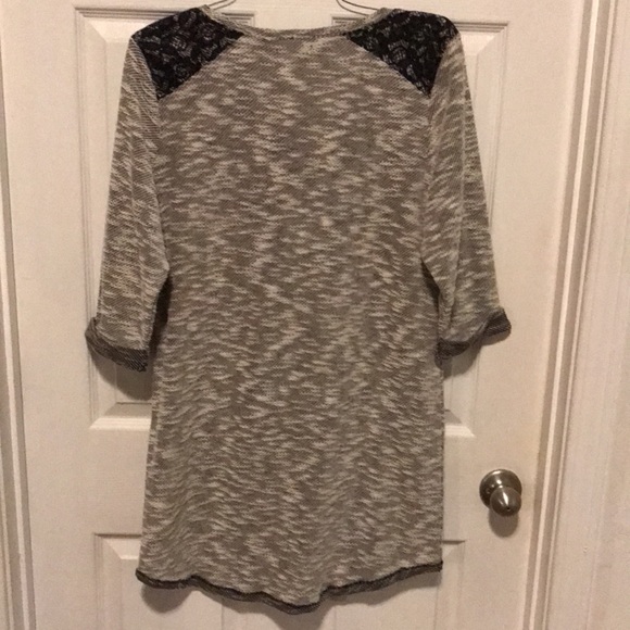 Sweaters Sweaters - Picture 7 of 10